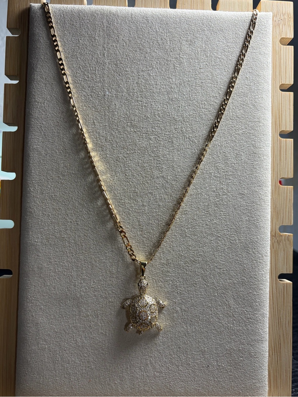 Gold Turtle Pendant Necklace - Elegant Women's Jewelry